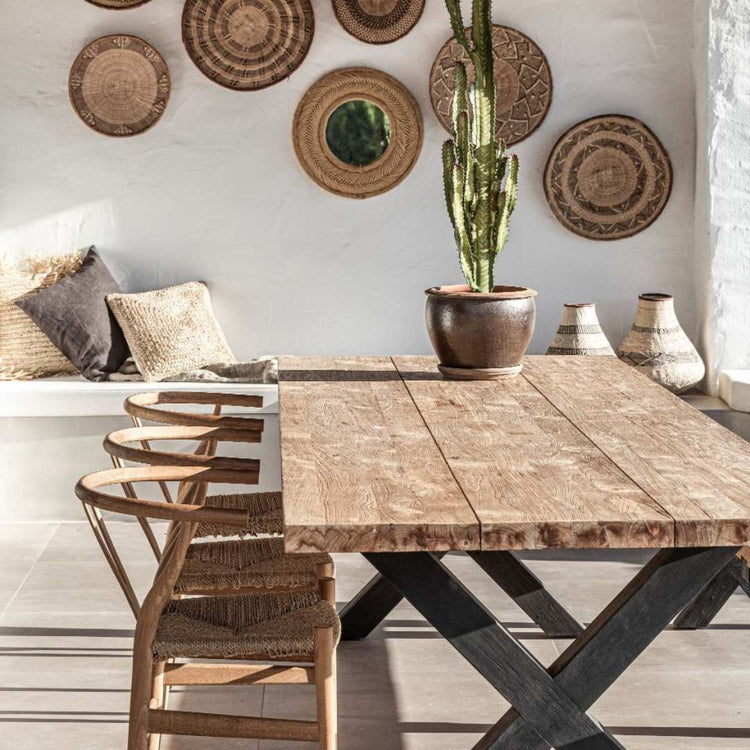 ARCHITECTS & INTERIOR DESIGNERS