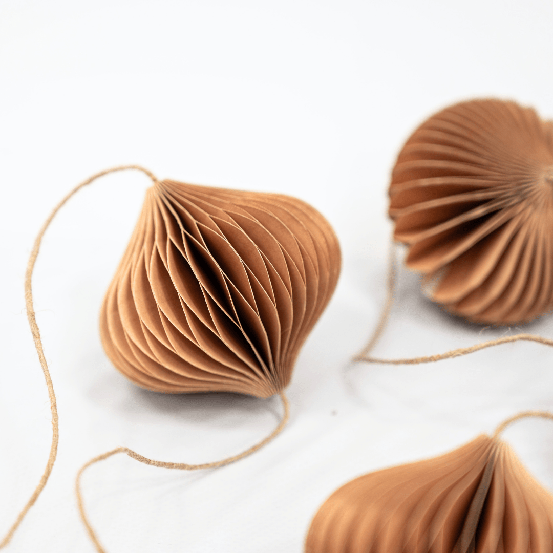 Zoco Home Decor/Christmas Natural Paper Garland