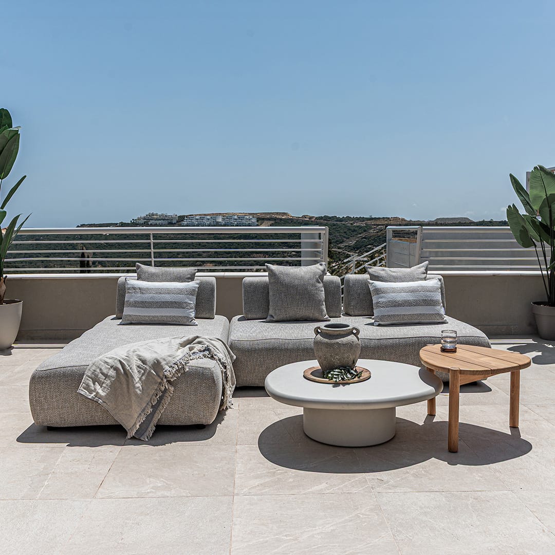 Zoco Home Outdoor/Table/Coffee Odessa Egg Coffee Table