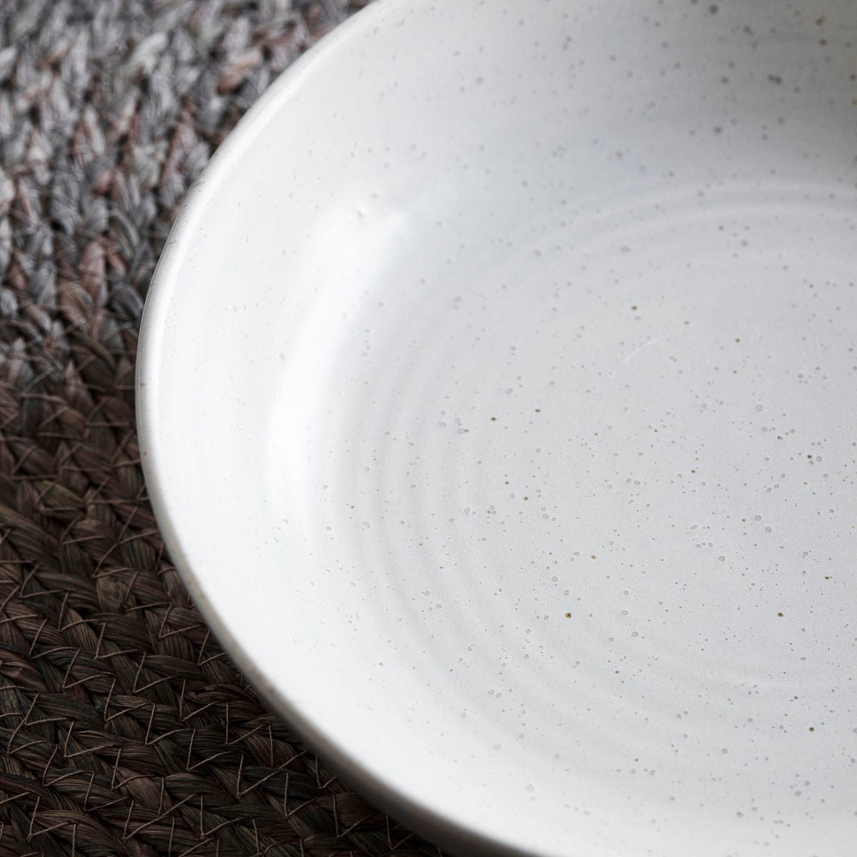 Zoco Home Decor/Kitchen Pion Stoneware Bowl | White/Grey 19x4cm