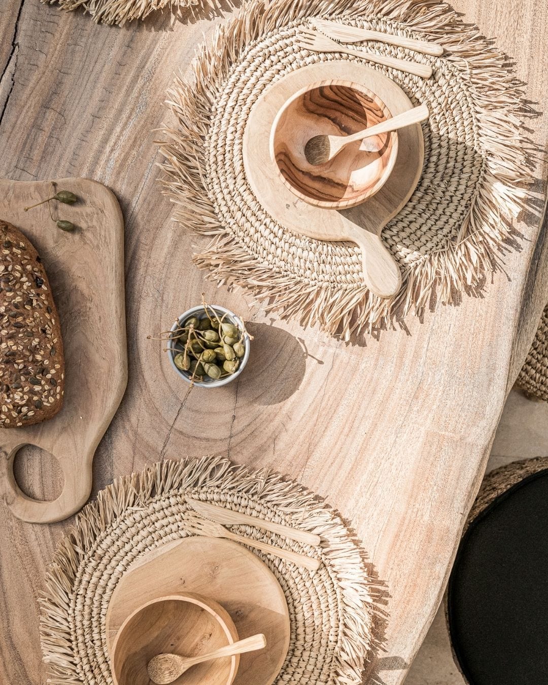 Zoco Home Decor/Kitchen Raffia Table Mat