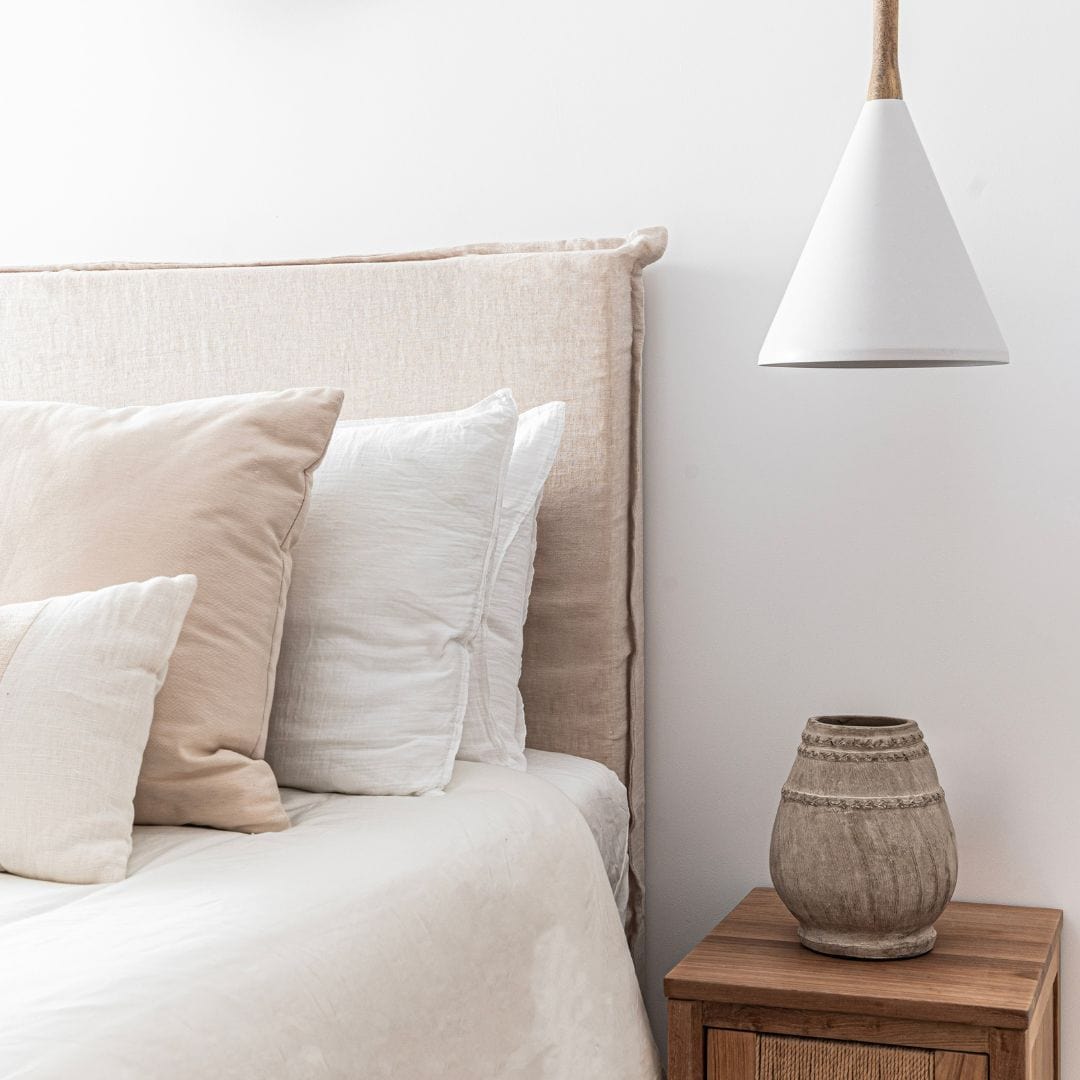 Zoco Home Decor/Lighting Triangle Hanging Lamp | White 25x42cm